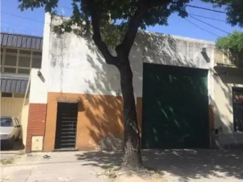 Depósito en venta - 2 Baños - Oficinas - 140Mts2 - Pompeya