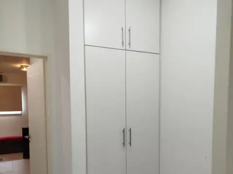 Casa en Alquiler con 2 cocheras