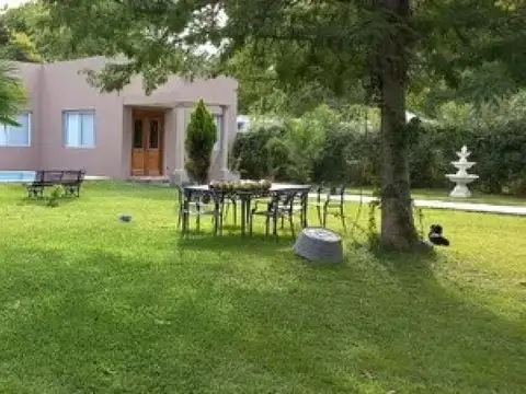 Casa en venta - 2 Dormitorios 2 Baños - Escobar