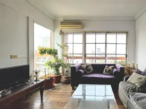 Av. Juan B. Alberdi  al 200, piso 12