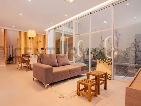 Venta Casa de pasillo 3 dormitorios en Centro, Rosario | Balcarce 1456