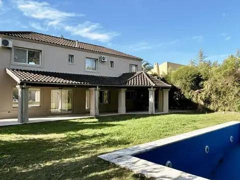 Casa en Venta en San Isidro Labrador, USD 380.000