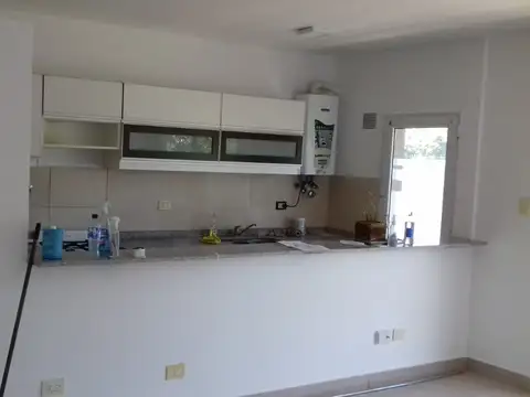 Departamento en Alquiler en Florida Mitre/Este, $ 850.000