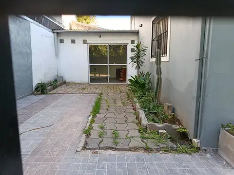 Depto Tipo Casa en Alquiler de 2 dormitorios