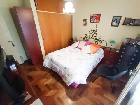 PH AL FRENTE  DE 5 AMBIENTES - ACEPTA PERMUTA DEPTO 2 AMB