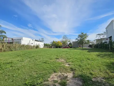 Terreno en Venta en El Cantón - Barrio Islas, USD 140.000
