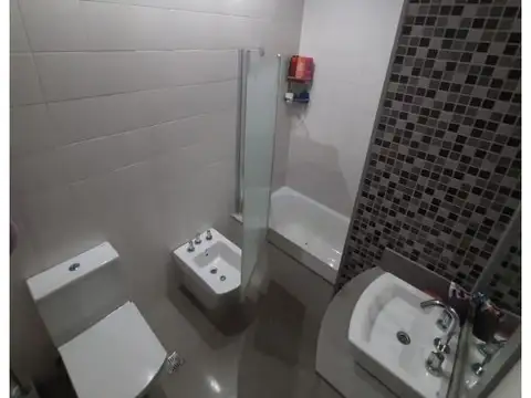 Depto Tipo Casa 4 ambientes con 2 baños