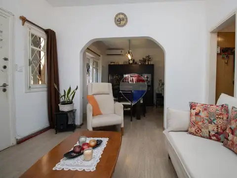 Casa 4 ambientes con 1 baño