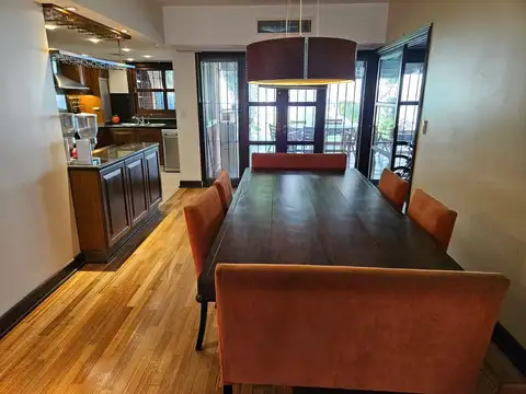 Casa 4 ambientes con 4 baños