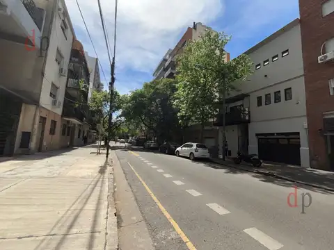 Alquiler Casa de categoría-Nuñez (Amenábar y M. Pedraza) 300m2 (patio, tza., pileta, suites, garage)