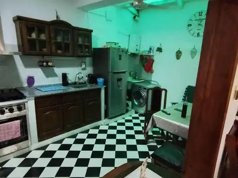 Depto Tipo Casa en Venta en Lomas de Zamora, USD 110.000