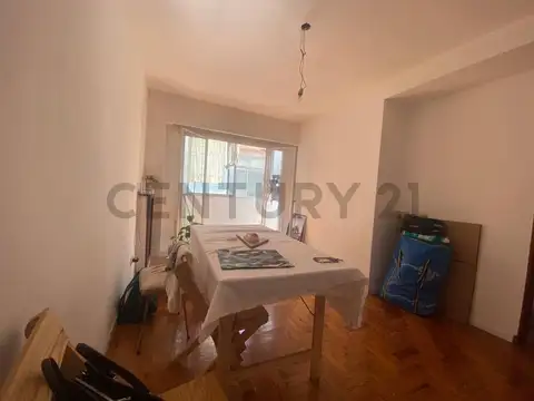 VENTA DE DEPARTAMENTO 3 AMBIENTES EN EXCELENTE ESTADO