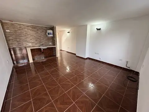 Departamento interno en alquiler de dos ambientes en Rafael Calzada