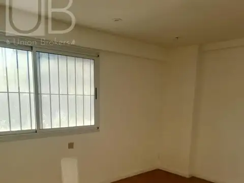 Oficina 3 ambientes con 1 baño