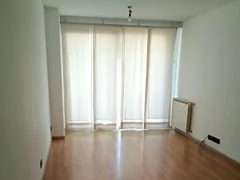 Departamento en Alquiler en Haedo, $ 700.000