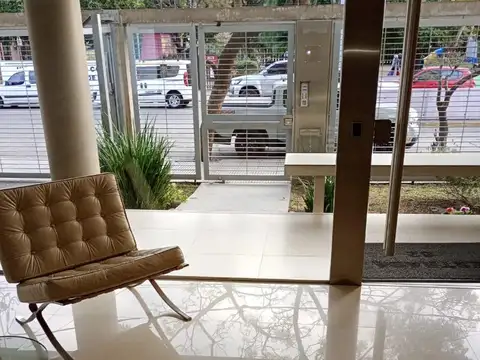 Estrada 100, Piso 1°