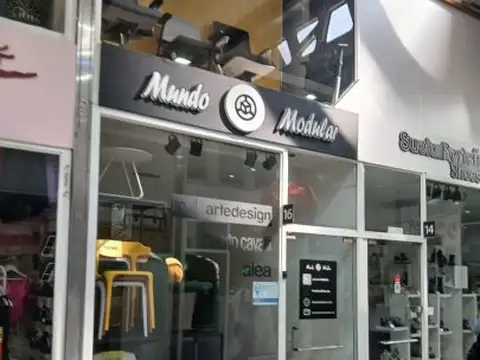 Local 3 plantas en excelente estado  CON BAÑO   a mts Av. CABILDO