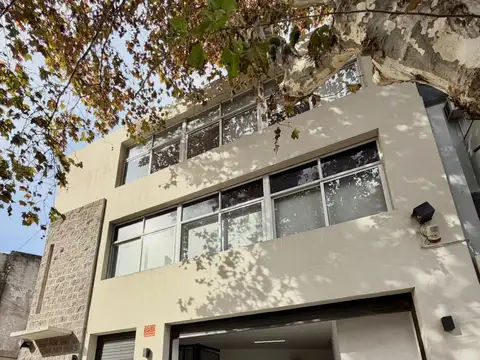 EDIFICIO COMERCIAL DE 210 m² EN VILLA ORTUZAR