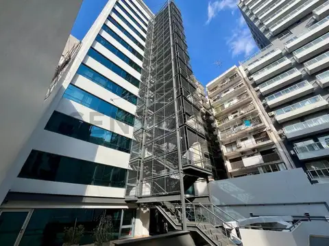 Oficina en Alquiler con 2 cocheras