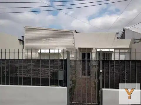Casa en Venta en Piñeyro, USD 75.000