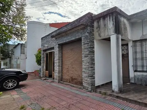 CASA VENTA LOMAS DE ZAMORA CON  FONDO Y LOCAL