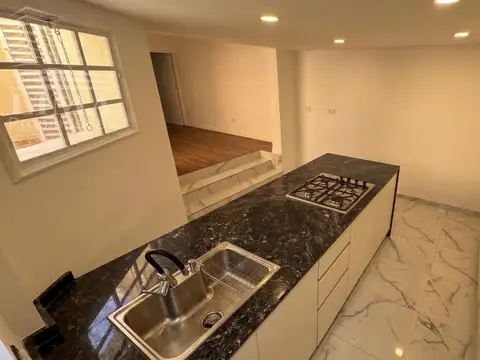 Depto Tipo Casa en Venta 95 años