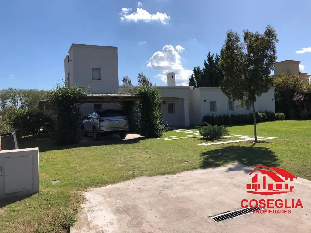 Casa en Estancias Golf Club de 4 dormitorios