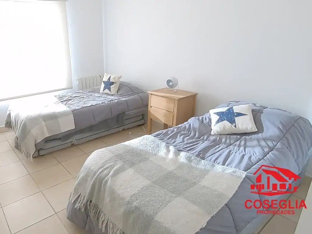 Casa - 200  m² Cubierta | 4 dormitorios | A Estrenar | 4 baños | 5 ambientes | Muy Bueno