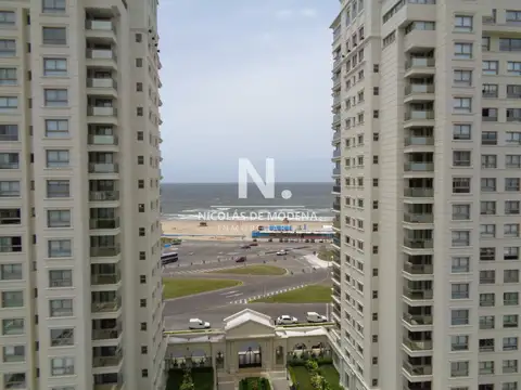 Apartamento en Brava, 3 dormitorios  VENTA Y ALQUILER . Torre Imperiale