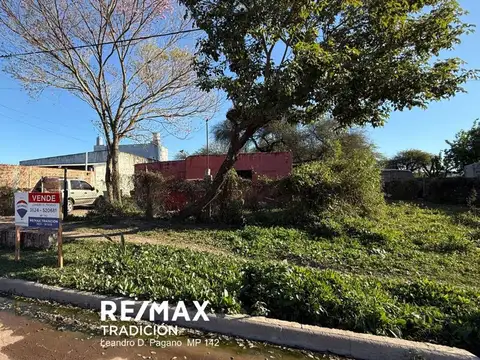 Venta Terreno de 600 m2 en Av. Moreno 3100