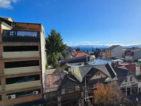 Departamento 6 ambientes con cochera