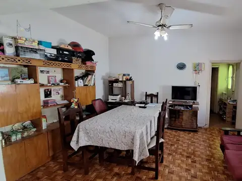Casa 5 ambientes con 3 baños