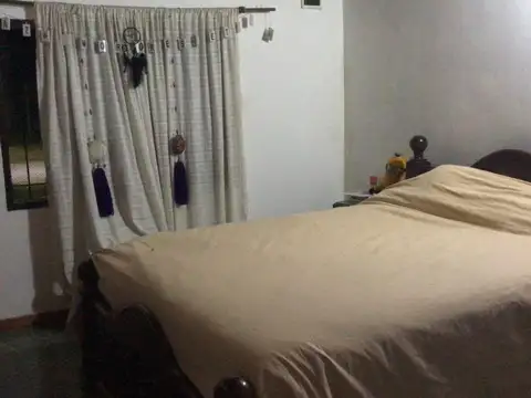 Casa en Venta con 4 cocheras