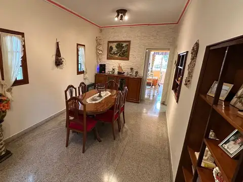Casa 2/3 Dorm-Pileta-Cochera barrio Sur