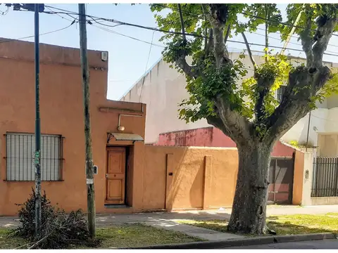 EXCELENTE CASA EN ALQUILER 4 AMBIENTES GRAN PARQUE