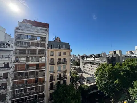 Departamento en Barrio Norte a la Vta, 3 amb, con balcón al frente !