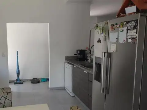 Casa en venta - 4 Dormitorios 3 Baños - 165Mts2 - Pilar del Este