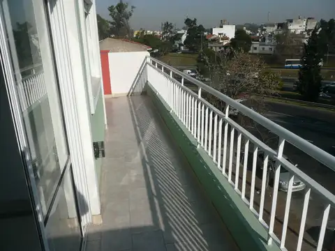 Depto Tipo Casa en Alquiler de 2 dormitorios