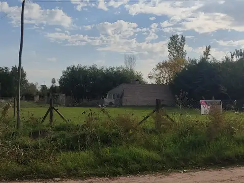 Terreno de 1035 m2 en esquina