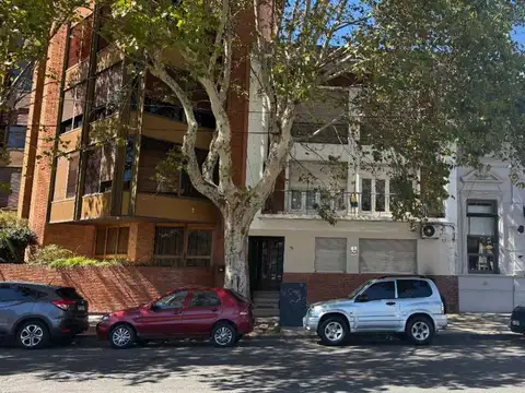 Departamento 4 ambientes en venta en La Plata