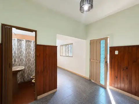 PH DE 2 AMBIENTES C/JARDIN, LAVADERO Y PARRILLA