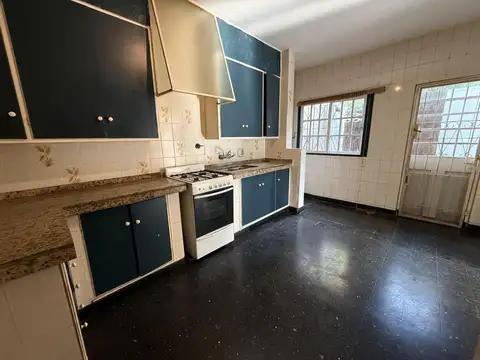 Casa en Barrio Dalmine Viejo con 3 dorm.