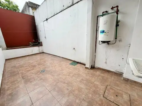 Departamento 3 ambientes en PB con cochera