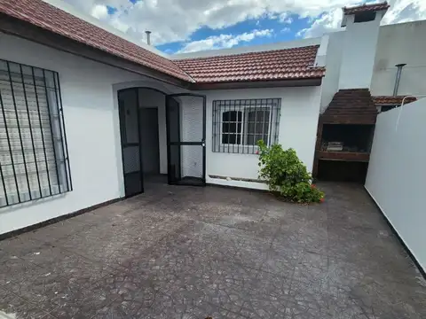 Depto Tipo Casa en Alquiler de 3 ambientes