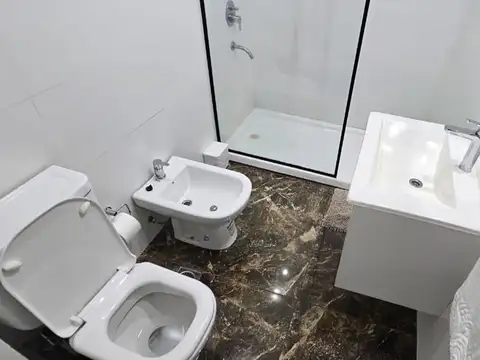 VENTA DEPARTAMENTO 3 AMBIENTES BALCON PATIO