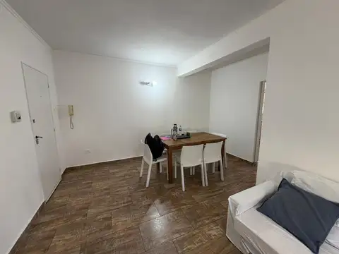 Departamento en Alquiler en Campana, $ 650.000