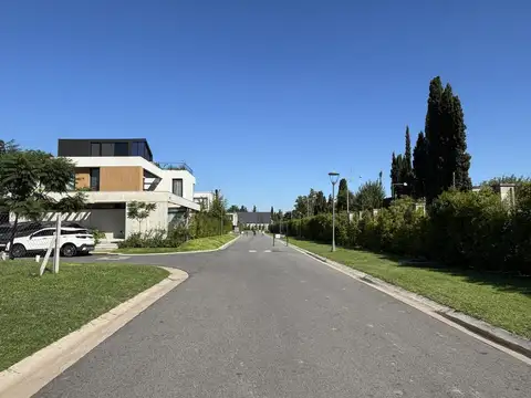 Lote en venta en el Barrio El Candil