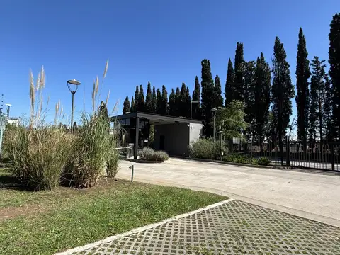 Terreno en Venta en La Horqueta, USD 460.000
