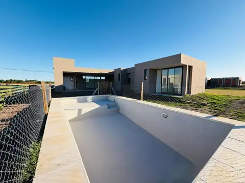 Casa a estrenar 4 ambientes Venta Fincas Joven