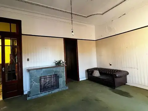 Casa 6 ambientes con 1 baño